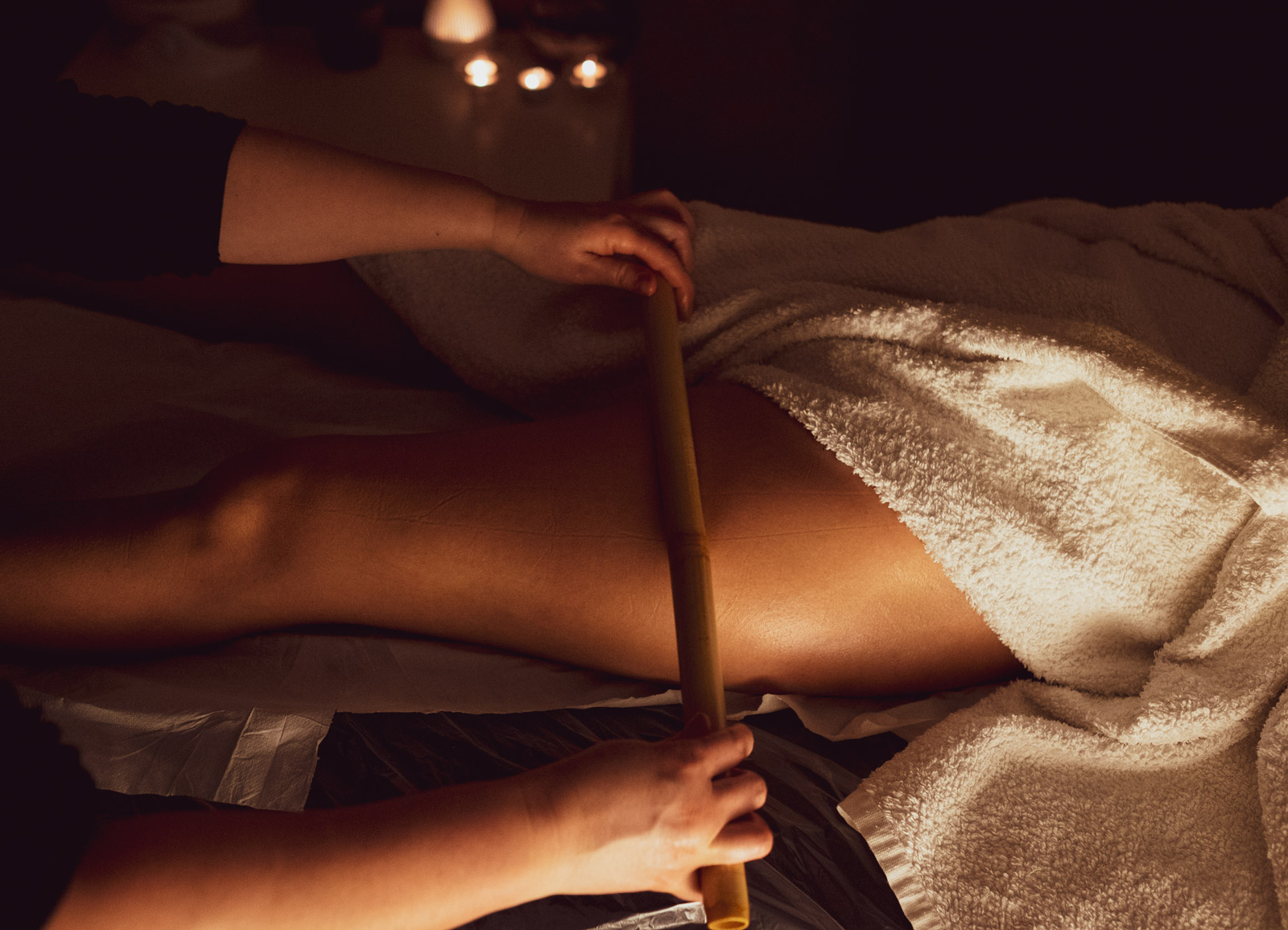 Massaggio bamboo eseguito nel centro estetico castenaso timeforyou